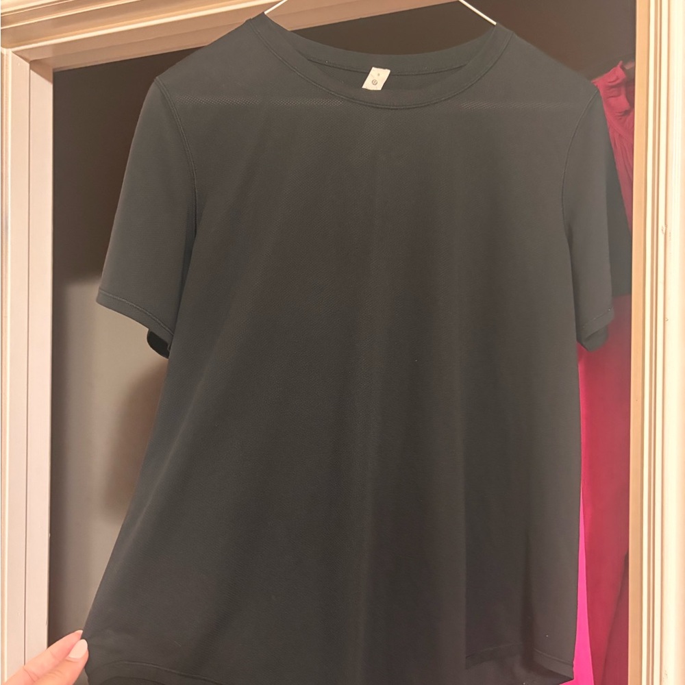 Lululemon Athletica Black Short Sleeve Tee